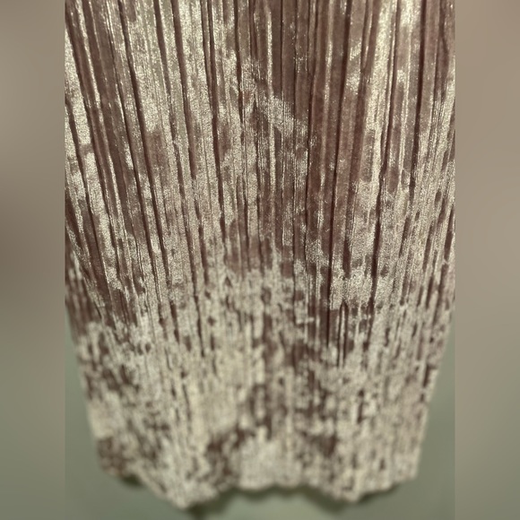 NYE crushed velvet midi dress - Picture 11 of 13